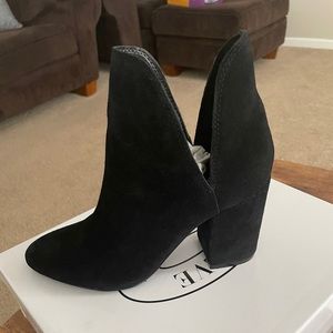Steve Madden Rookie Black Suede Bootie